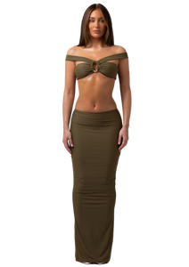 DUSK - GREEN OFF THE SHOULDER TWO PIECE MAXI SKIRT SET WITH A GOLD METAL DETAIL IN CENTRE CROP